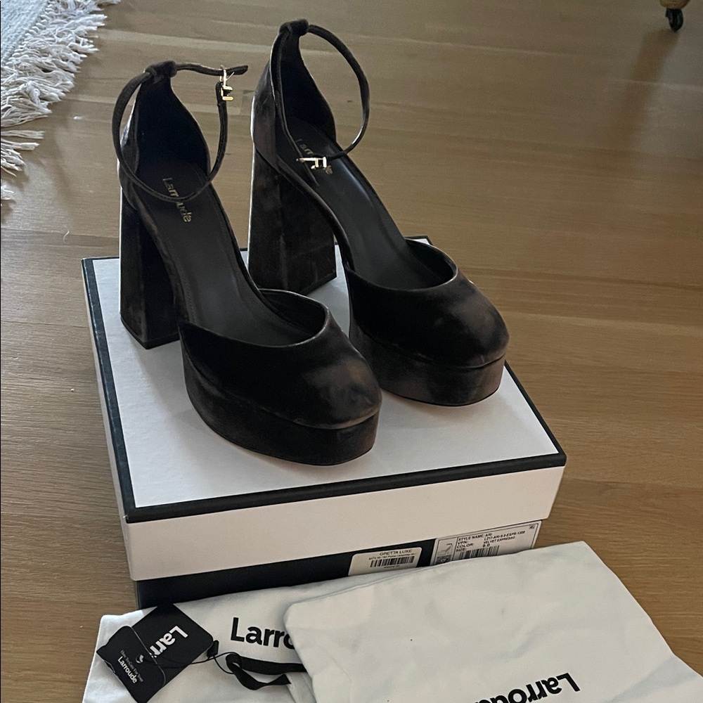 Larousse brown espresso Ari pump Platform Heels, Sz 9